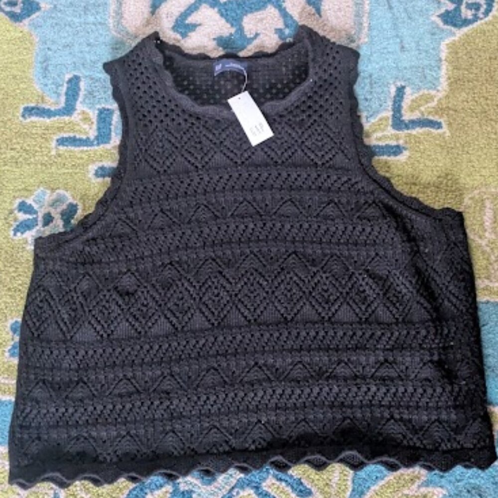 NEW GAP Women Size XL Sweater Vest Black Crochet 100% Cotton Scalloped Edge NWT